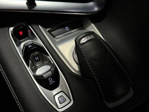 Used 2021 Chevrolet Corvette Stingray Convertible w/ Z51 Performance Package RWD image 23