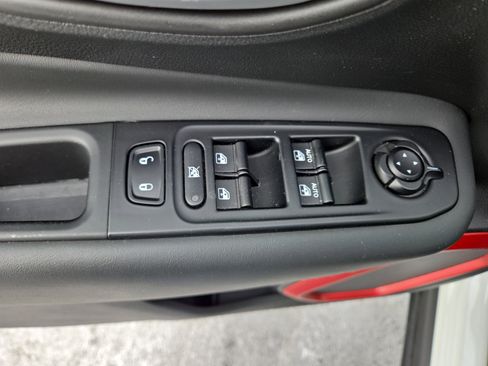Certified 2023 Jeep Renegade Trailhawk AWD/4WD image 32
