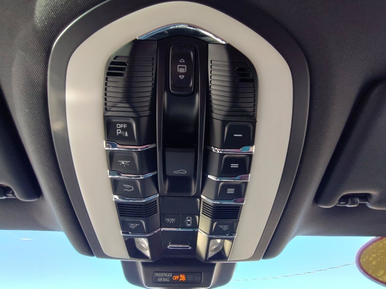 Used 2016 Porsche Macan S AWD/4WD image 34