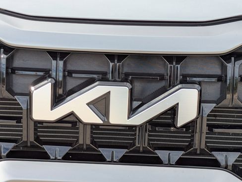 Used 2023 Kia Telluride EX X-Line image 13