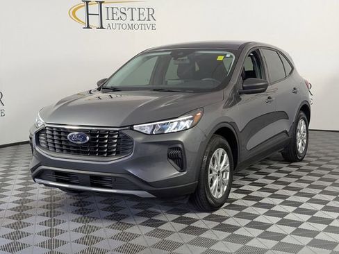 Used 2025 Ford Escape Active FWD image 4
