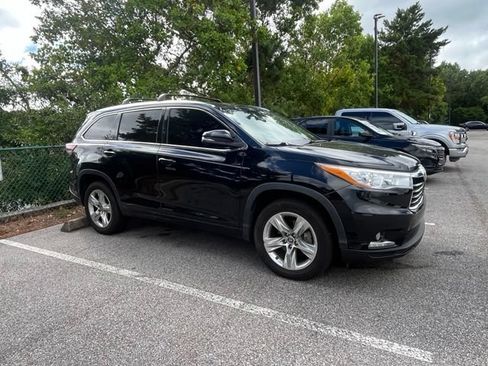 Used 2016 Toyota Highlander Limited FWD image 3