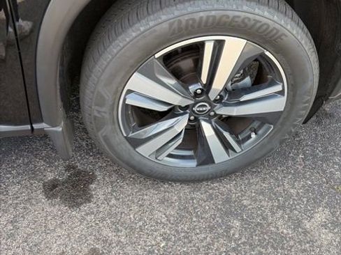 Used 2023 Nissan Rogue SL w/ SL Premium Package image 33