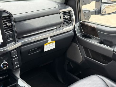 Used 2024 Ford F250 Lariat image 16