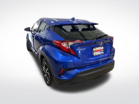 Used 2018 Toyota C-HR XLE image 3