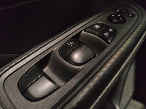 Used 2025 Nissan Versa S w/ Trunk Package FWD image 27