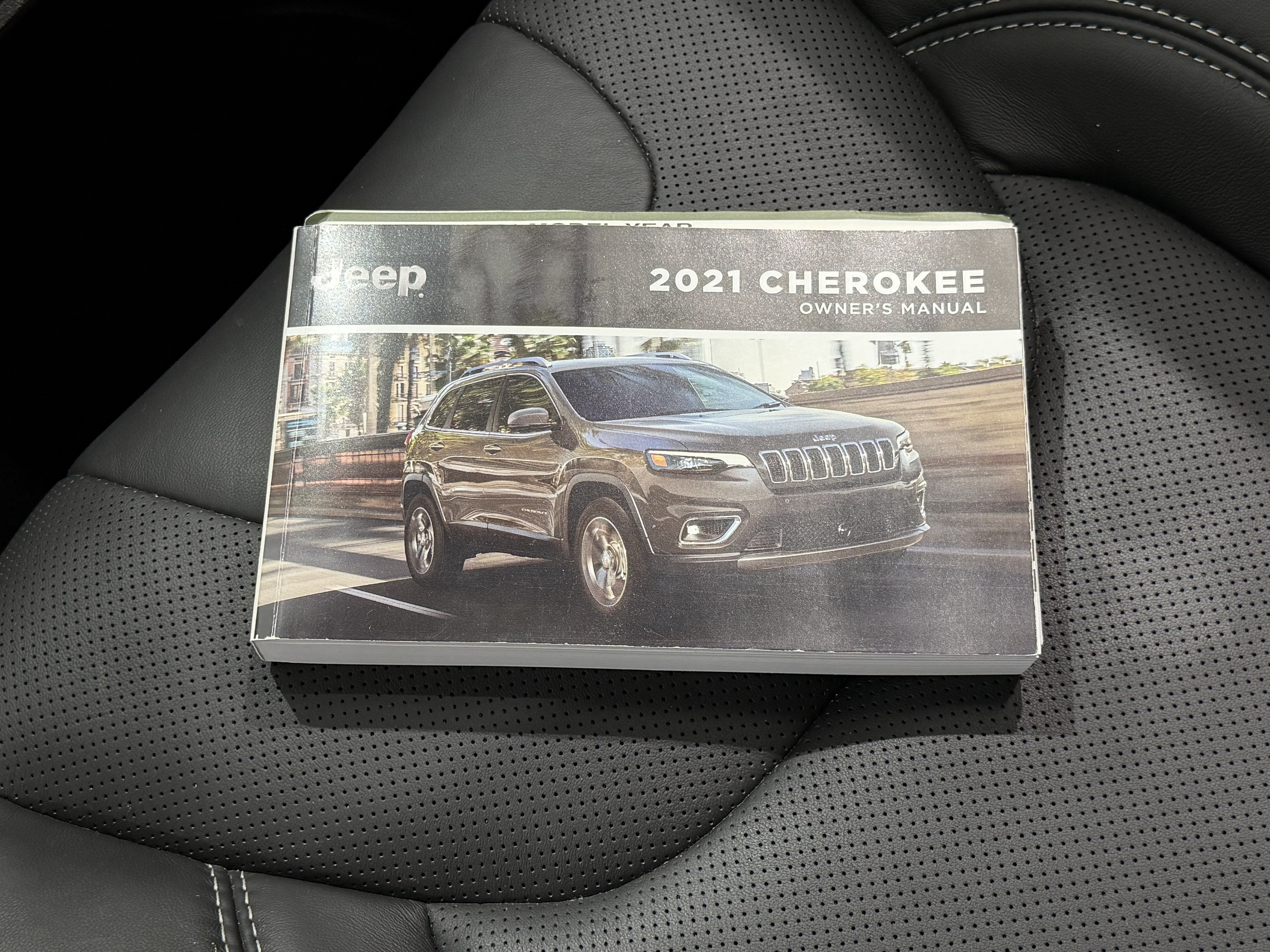 Used 2021 Jeep Cherokee Latitude Lux 80th Anniv w/ Quick Order Package 26U 80TH AWD/4WD image 55