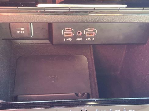 Used 2024 Jeep Wagoneer L Base w/ Premium Group I image 24