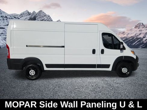 Used 2025 RAM ProMaster 2500 w/ Convenience Group image 8