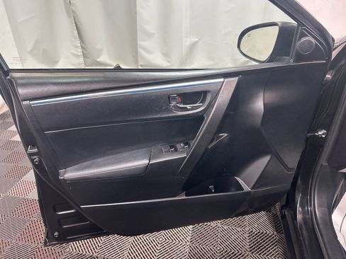 Used 2015 Toyota Corolla S image 21
