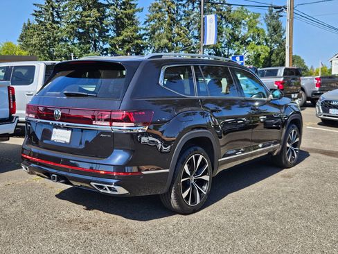 Used 2024 Volkswagen Atlas SEL Premium R-Line AWD/4WD image 5