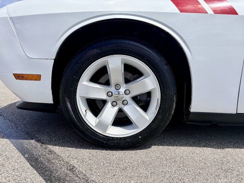 Used 2012 Dodge Challenger SXT Plus RWD image 27