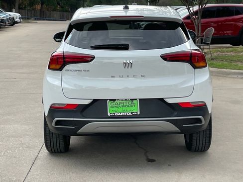 Certified 2025 Buick Encore GX Preferred FWD image 5