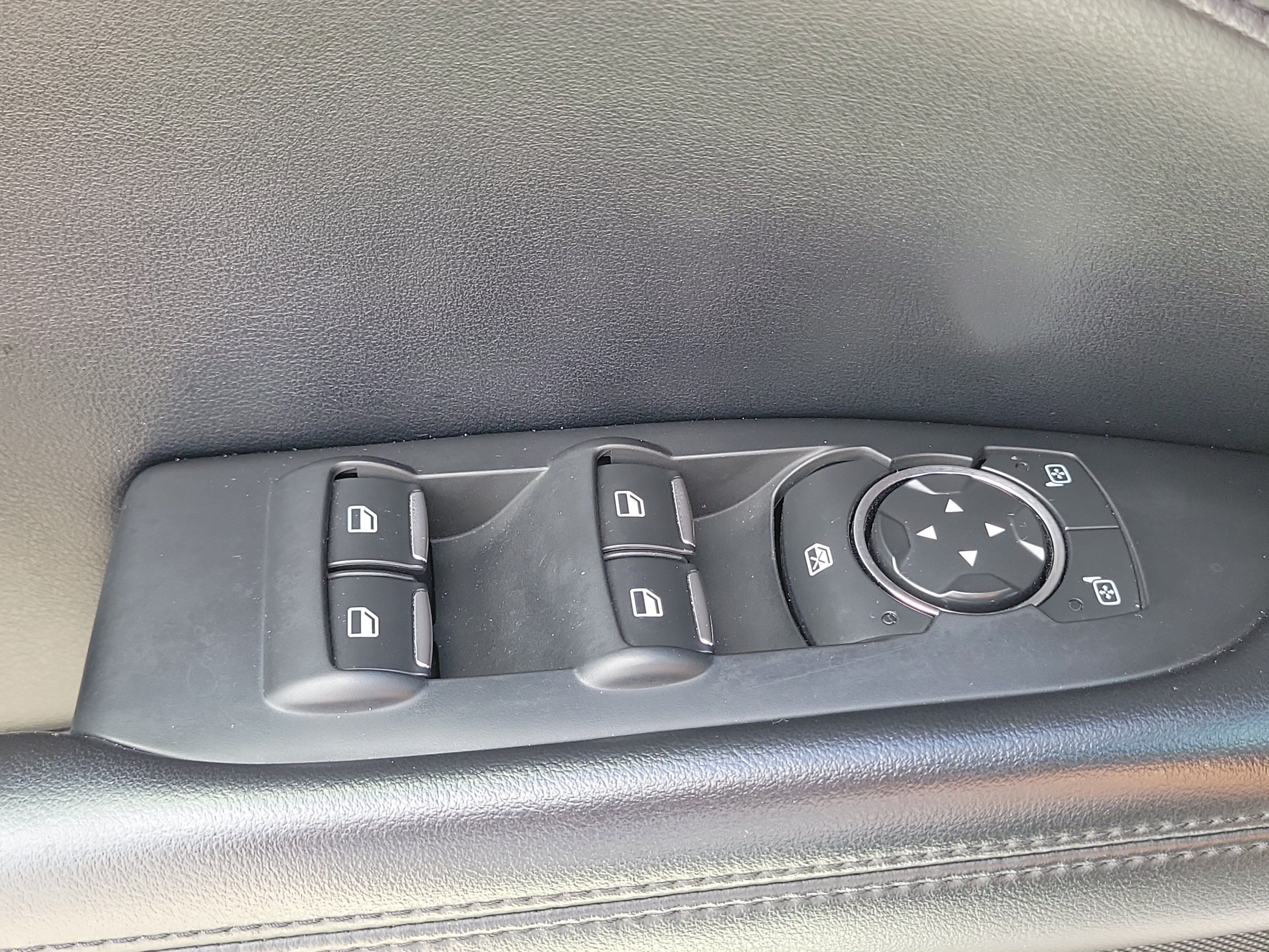 Used 2020 Lincoln MKZ FWD image 25