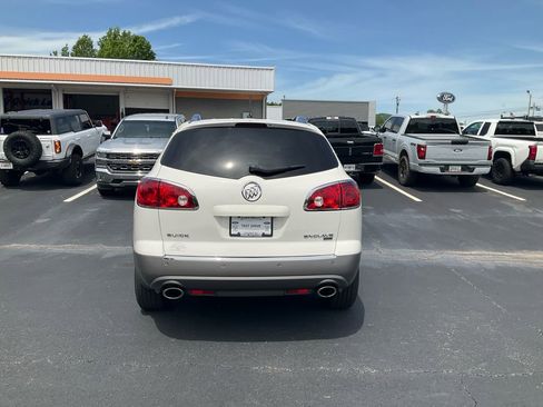 Used 2011 Buick Enclave CXL FWD image 6