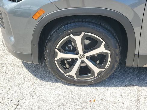 Certified 2026 Volkswagen Tiguan SE FWD image 13