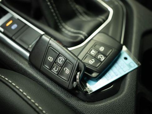 Used 2023 Volkswagen Tiguan SE R-Line FWD image 24