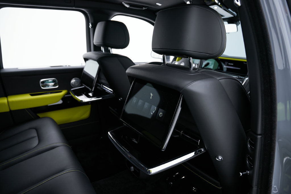 Used 2025 Rolls-Royce Cullinan AWD/4WD image 64