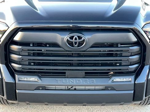 Used 2025 Toyota Tundra SR5 w/ SR5 Convenience Package image 4
