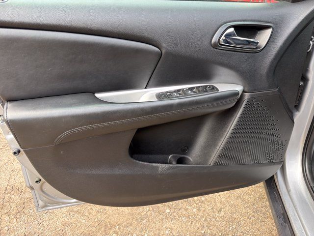 Used 2018 Dodge Journey SXT w/ Premium Group FWD image 12