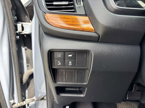 Used 2020 Honda CR-V Touring image 17