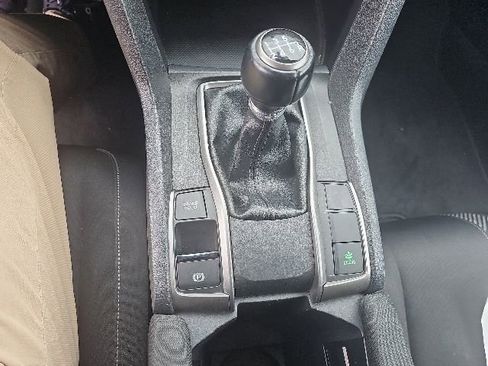 Used 2018 Honda Civic Sport image 15