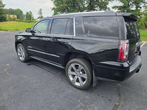 Used 2015 GMC Yukon Denali w/ Premium Package AWD/4WD image 4