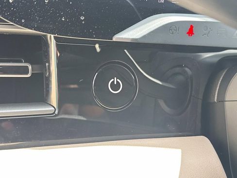 New 2025 Porsche Taycan image 22