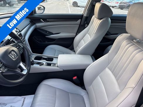 Used 2019 Honda Accord EX-L image 16