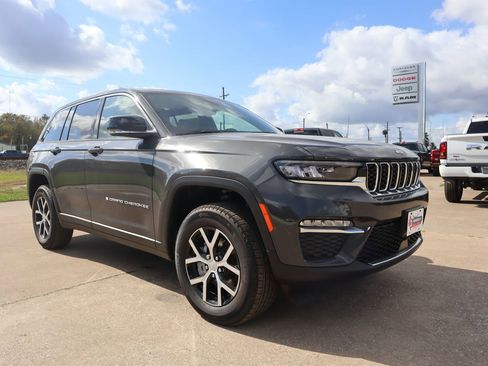 New 2025 Jeep Grand Cherokee Limited image 9