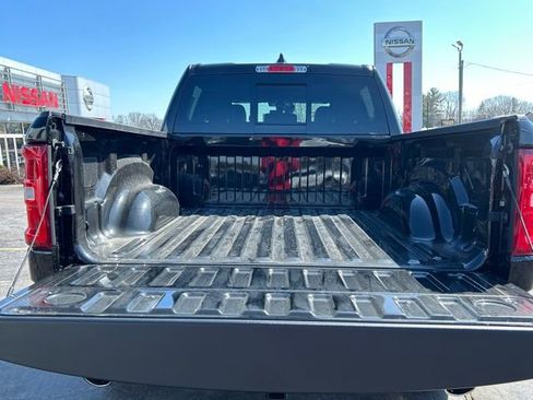 New 2026 RAM 1500 Laramie AWD/4WD image 10