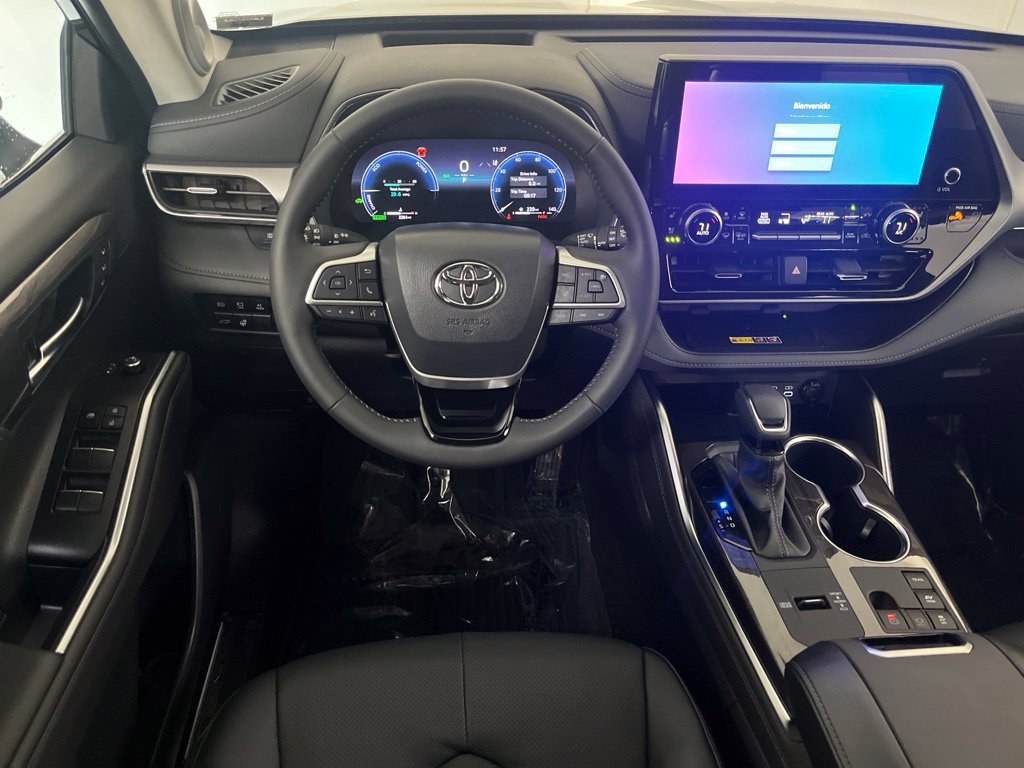 Used 2026 Toyota Highlander Platinum AWD/4WD image 33