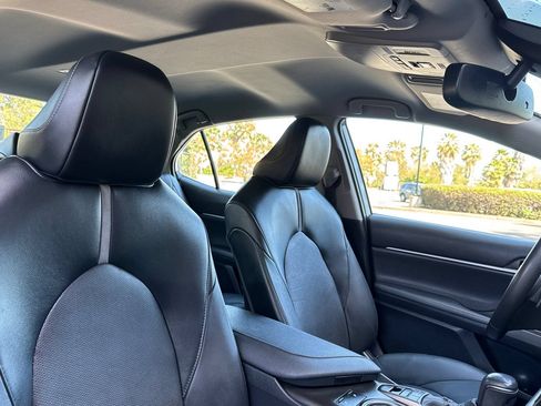 Used 2023 Toyota Camry XSE FWD image 15