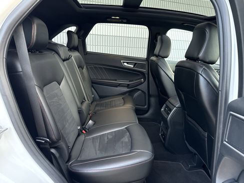 Used 2022 Ford Edge ST-Line w/ Class II Trailer Tow Package image 6