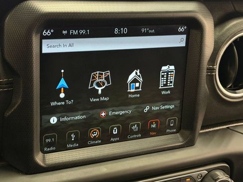 Used 2018 Jeep Wrangler Unlimited Sahara AWD/4WD image 21