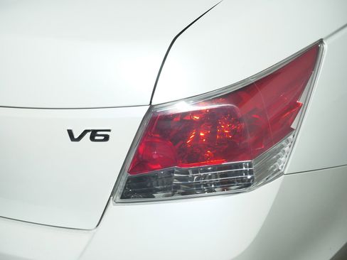 Used 2009 Honda Accord EX-L image 17