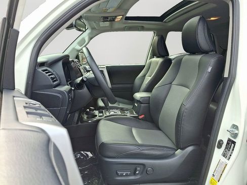 Used 2022 Toyota 4Runner SR5 Premium w/ Moonroof Package image 14