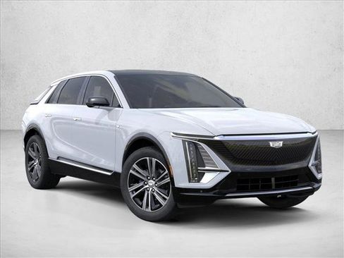 New 2026 Cadillac Lyriq Luxury image 7