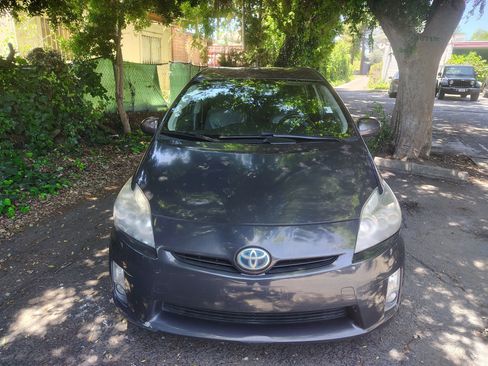 Used 2010 Toyota Prius FWD image 3