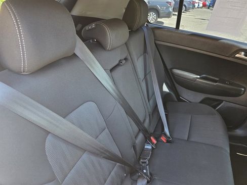 Used 2021 Kia Sportage LX image 10