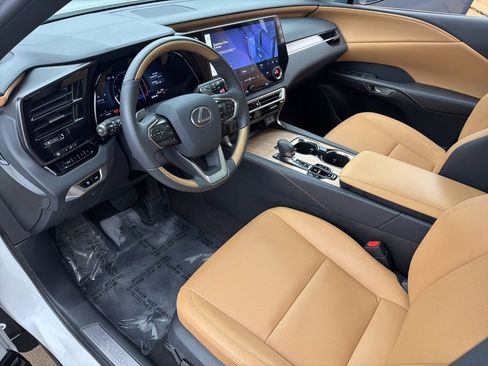 Used 2025 Lexus RX 350 Premium image 11