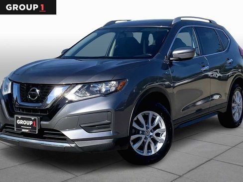 Used 2018 Nissan Rogue SV image 1