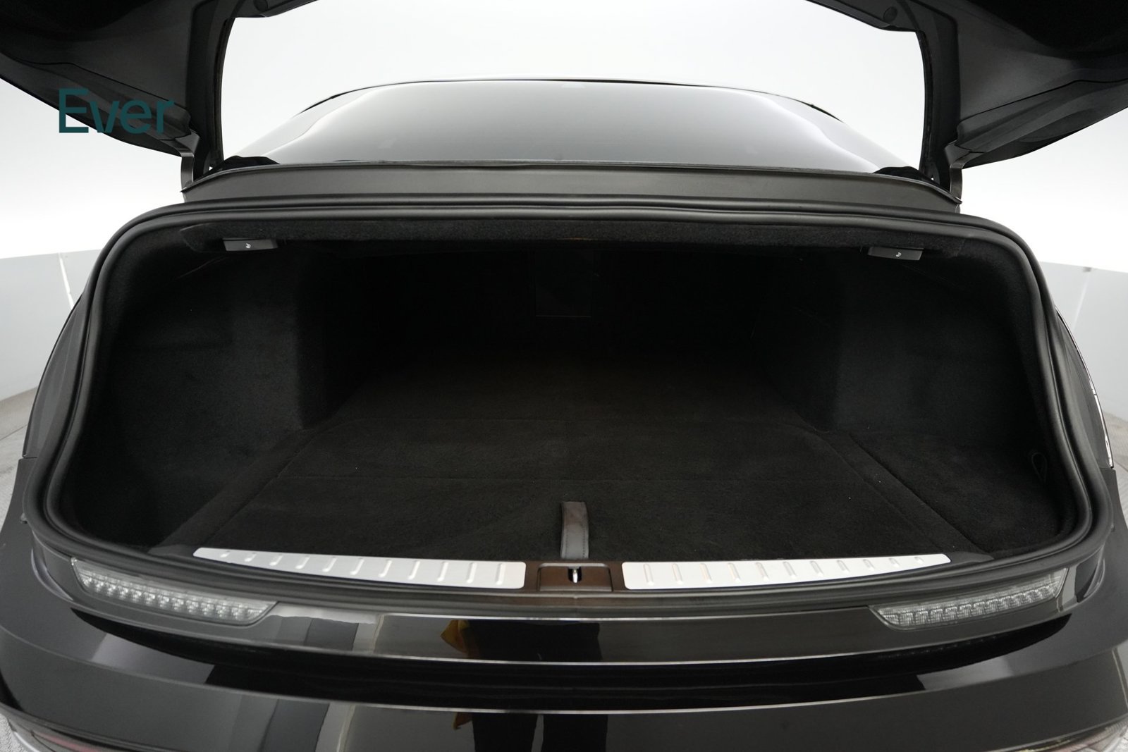 Used 2023 Lucid Air Touring AWD/4WD image 8
