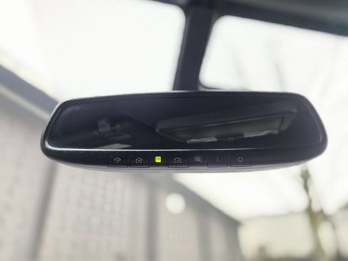 Used 2018 Nissan Titan SL w/ Midnight Edition image 54