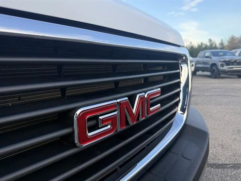 Used 2023 GMC Savana 2500 image 10