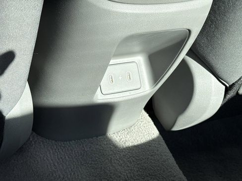 Certified 2025 Hyundai Elantra Sport image 14