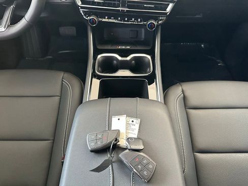 New 2026 Chevrolet Traverse LT image 21