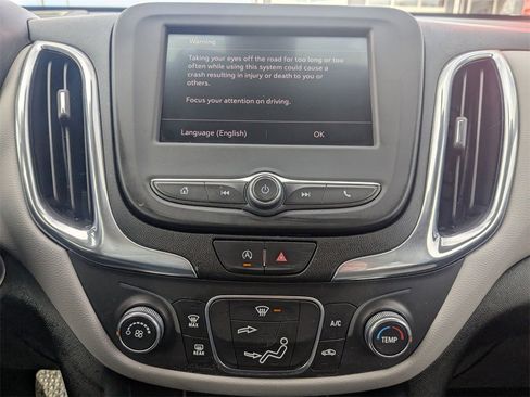 Used 2022 Chevrolet Equinox LT image 18