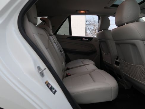 Used 2015 Mercedes-Benz ML 250 BlueTEC 4MATIC w/ Premium 1 Package image 39