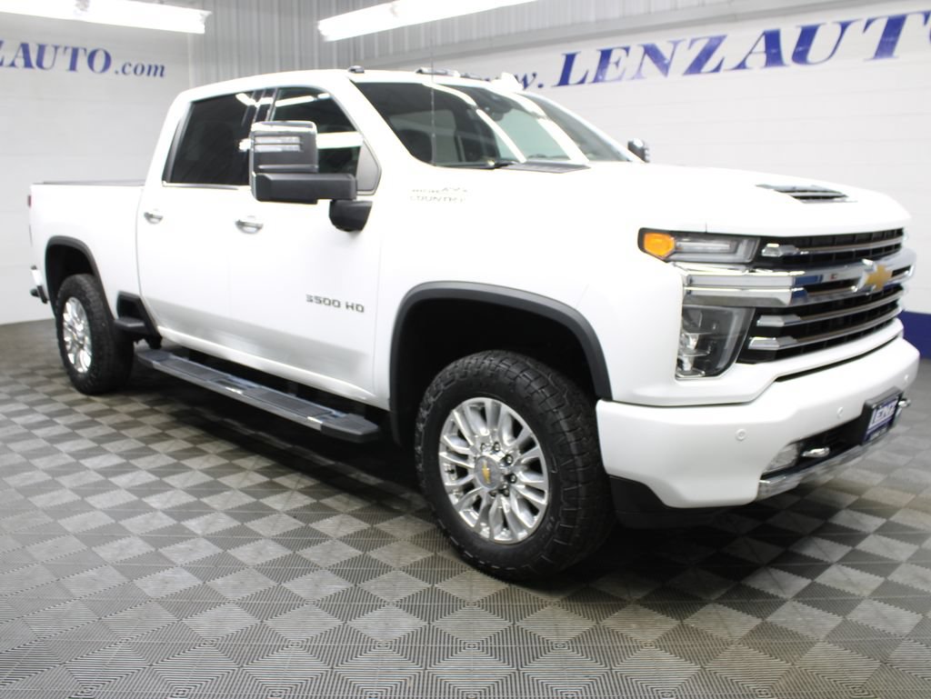 Used 2023 Chevrolet Silverado 3500 High Country w/ Technology Package AWD/4WD image 3